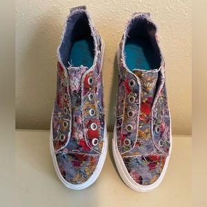 Blowfish Shoes Size 9 Like New